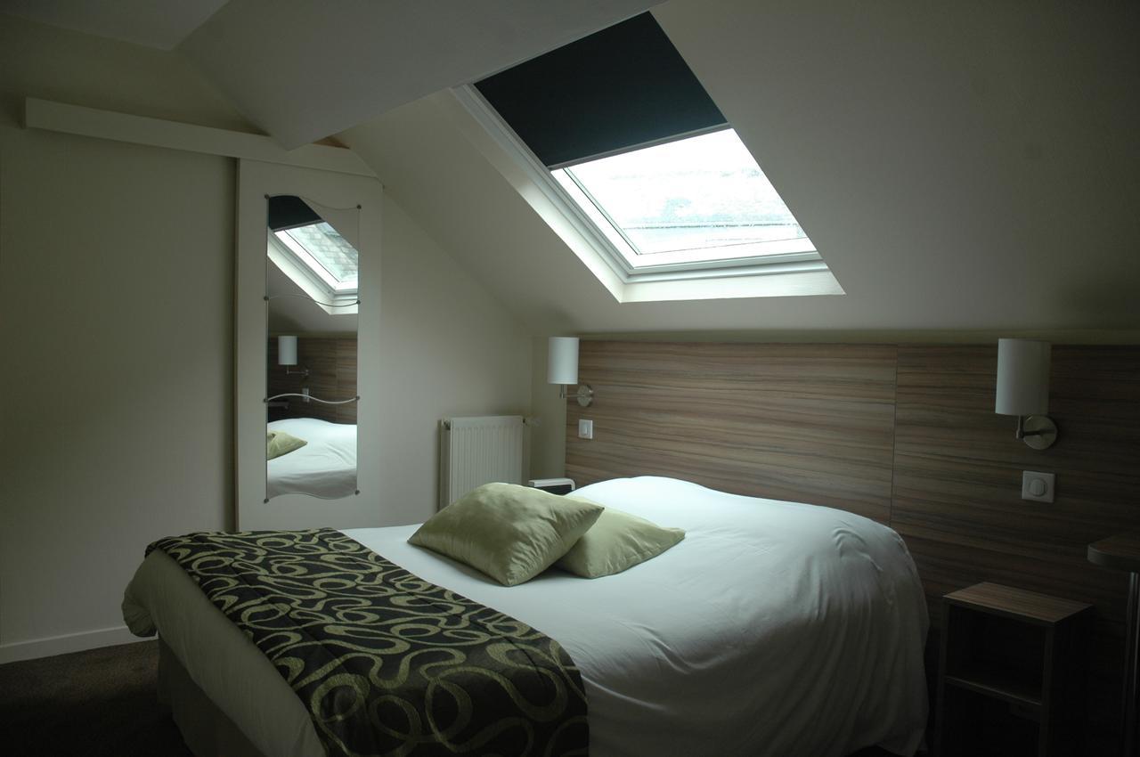 Logis Hotel Le Chene Vert Savenay Exterior foto